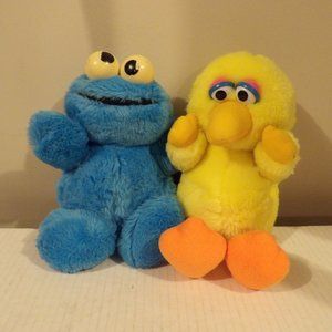 + Lot of 2 Vtg Hasbro Softies Sesame Street Plush Big Bird Cookie Monster